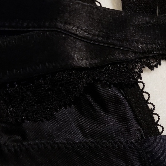 *LN* VS L Front Closure Racer Back Bra Black - Picture 4 of 6